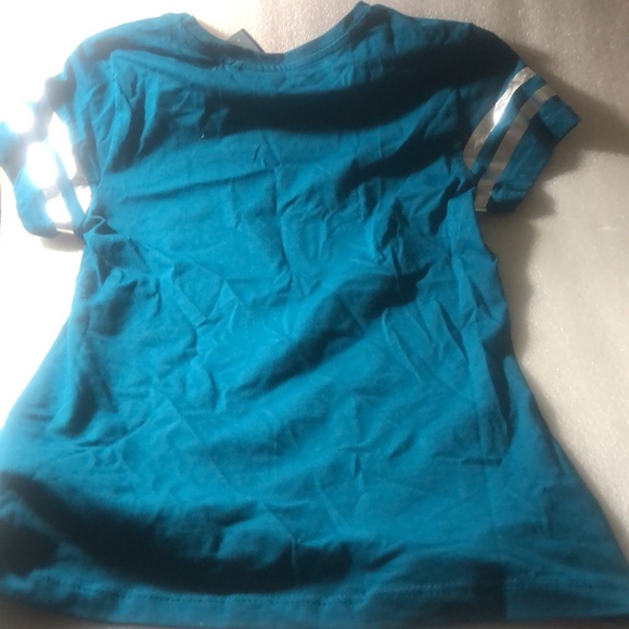 Guess small t shirts. -Color Dark Lagoon - Picture 10 of 12